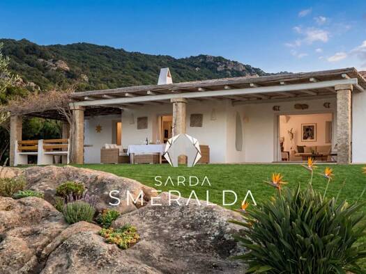 Villa zum Kauf 2.600.000 € 8 Zimmer 300 m² 13.000 m² Grundstück Arzachena 07021