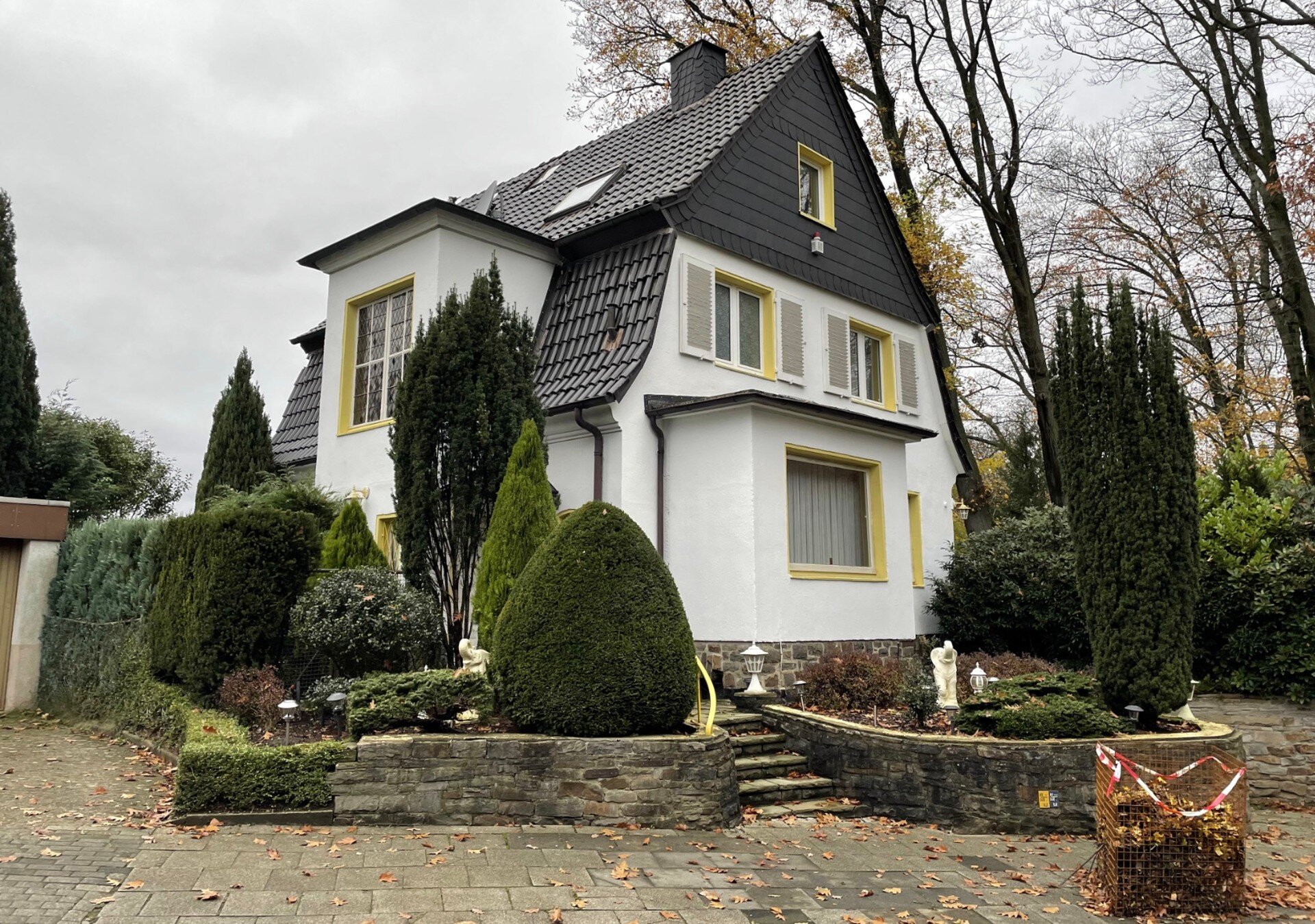 Einfamilienhaus zum Kauf 520.000 € 5 Zimmer 138 m²<br/>Wohnfläche 1.237 m²<br/>Grundstück Kettwig Essen 45219