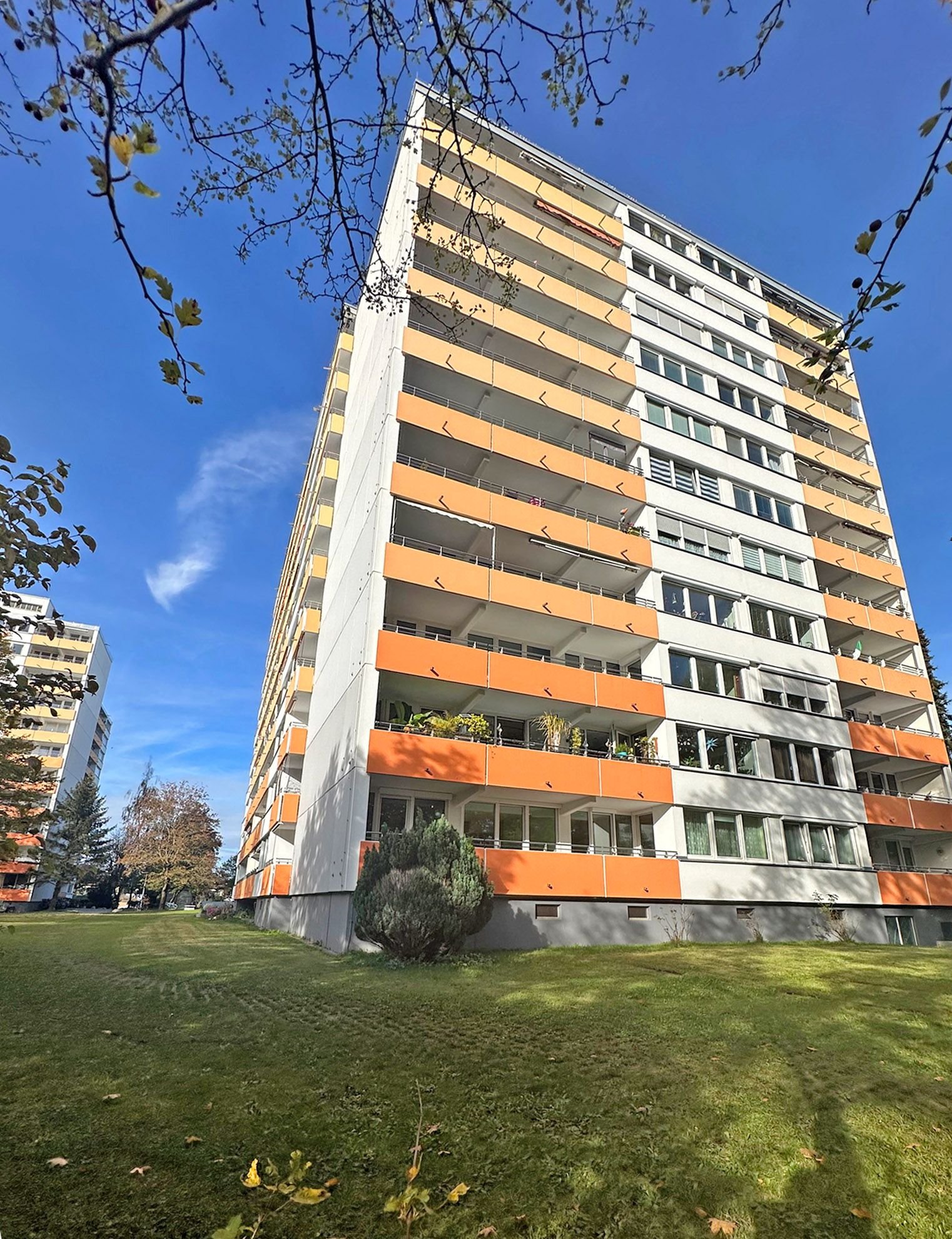 Wohnung zum Kauf 495.000 € 4 Zimmer 111 m²<br/>Wohnfläche EG<br/>Geschoss ab sofort<br/>Verfügbarkeit Johann-Strauß-Str. 6 Unterhaching 82008