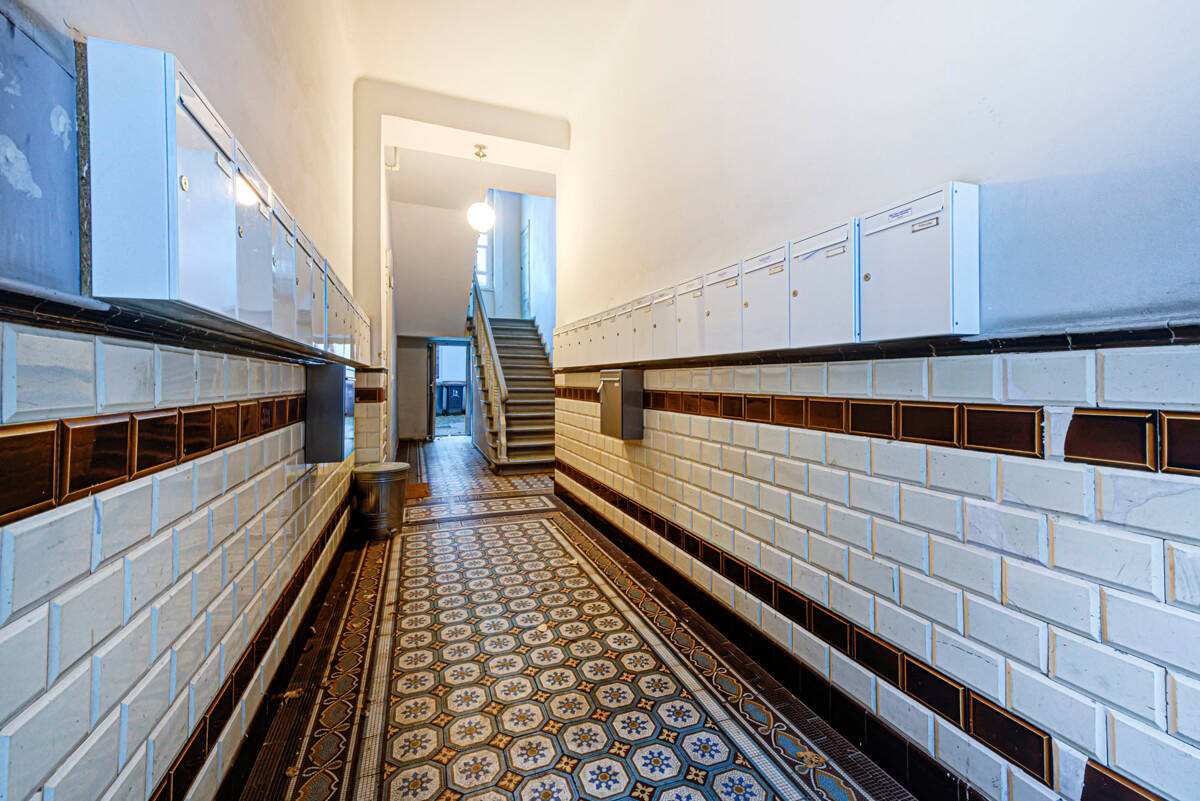 2 Zimmer mit *Balkon*: Gründerzeit-Wohnung im beliebten Friedrichshain - nahe Volkspark! – Eckertstraße 17, 10249 Berlin – Vorschaubild 31