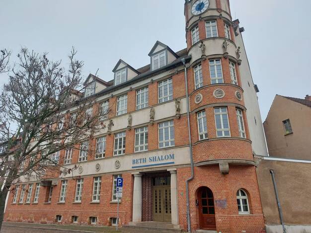 Wohnung zur Miete 288 € 2 Zimmer 40,5 m² Geschoss 2/3 frei ab sofort Schönebeck Schönebeck (Elbe) 39218