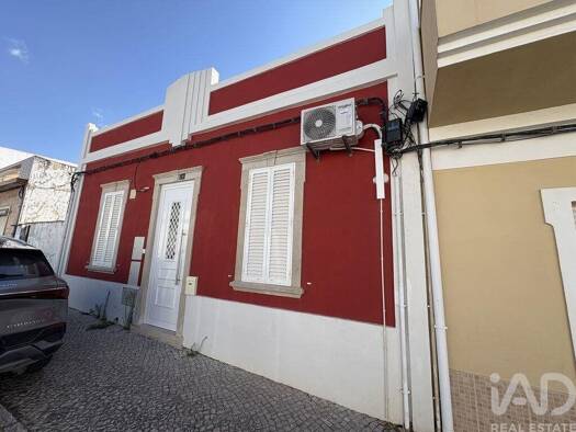 Haus zum Kauf 380.000 € 58 m² 158 m² Grundstück Loulé (São Clemente) 8100