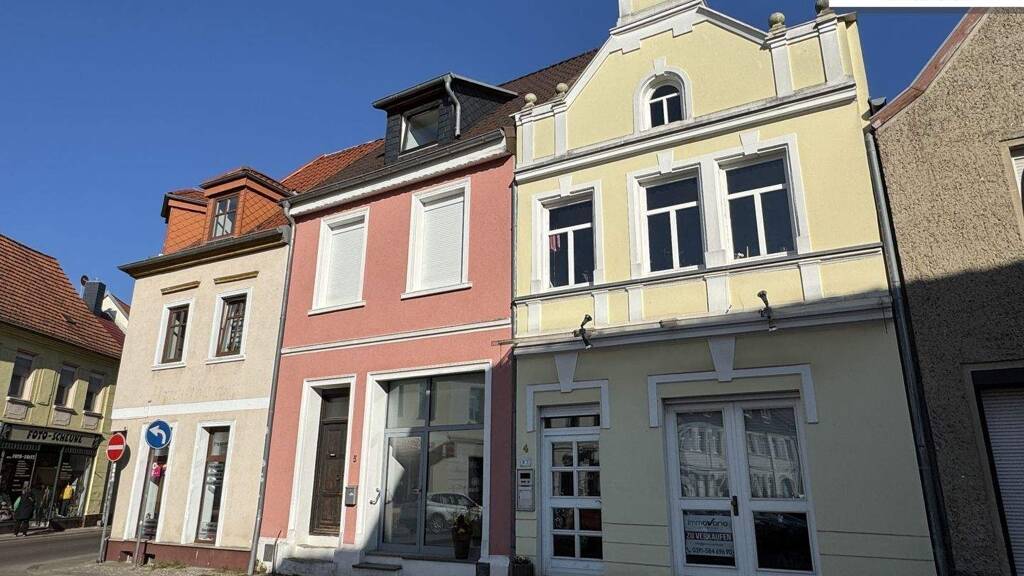 Reihenmittelhaus zum Kauf 139.000 € 7 Zimmer 109,9 m² 127,4 m² Grundstück Burg 39288