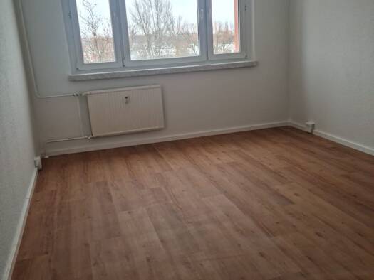Wohnung zur Miete 380 € 3 Zimmer 60,8 m² 4. Geschoss frei ab sofort Hardenbergstraße 19 Weißenfels 06667