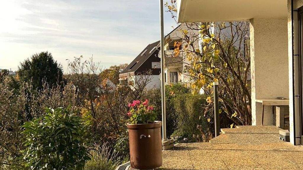 Einfamilienhaus zum Kauf 898.000 € 8 Zimmer 294 m² 611 m² Grundstück Scharnhausen Ostfildern 73760