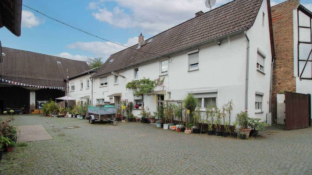 Mehrfamilienhaus zum Kauf 689.500 € 6 Zimmer 143,3 m² 1.032,3 m² Grundstück Liederbach Liederbach am Taunus 65835