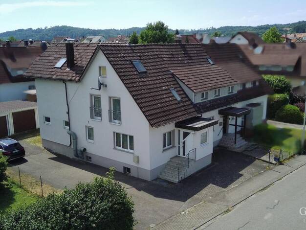 Doppelhaushälfte zum Kauf 387.000 € 10 Zimmer 130 m² 582 m² Grundstück Jestetten Jestetten 79798