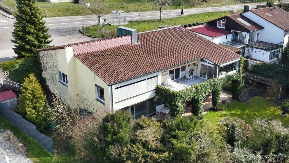 Immobilie in Langenburg - Das Haus der Extraklasse in Langenburg - zeitlose Architektur in Bestlage - Bild 1