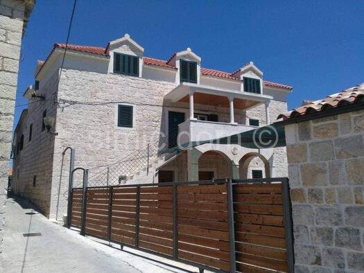 Haus zum Kauf 1.150.000 € 4 Zimmer 300 m² Grad - Meje