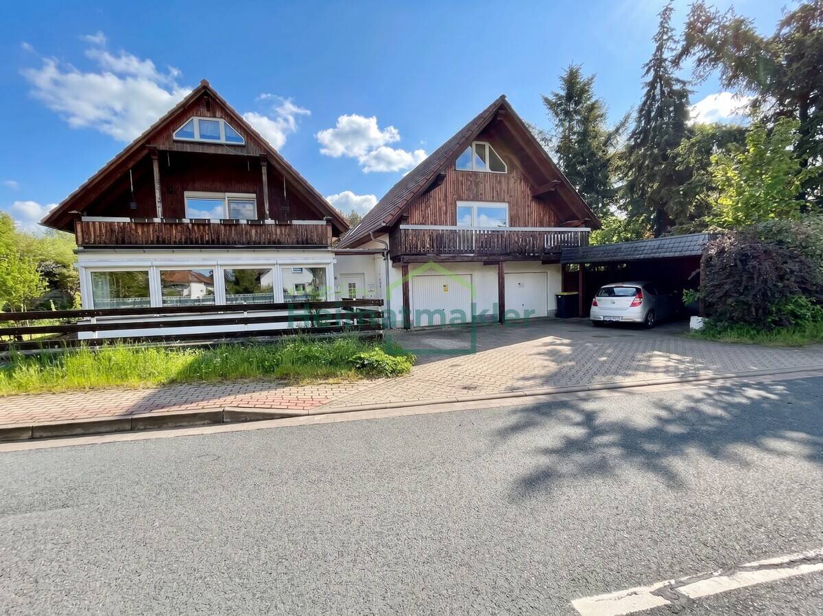 Immobilie in Aschersleben - Kapitalanleger aufgepasst! Mehrfamilienhaus mit 3 WE in Aschersleben - mit Garagen und Carport - Bild 1