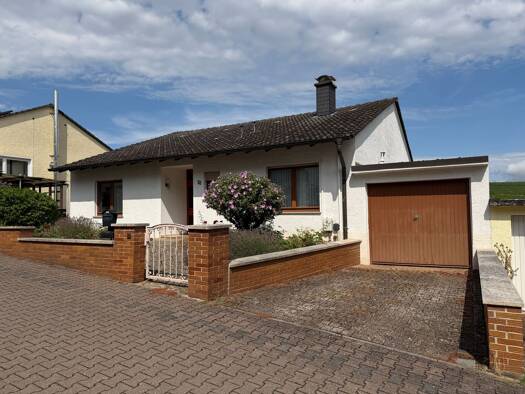 Einfamilienhaus zum Kauf 370.000 € 7 Zimmer 209,3 m² 623 m² Grundstück Engelstadt 55270