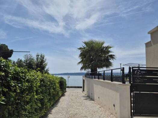 Wohnung zum Kauf 300.000 € 3 Zimmer 50 m² 2 Geschosse Kaštel Novi 21217
