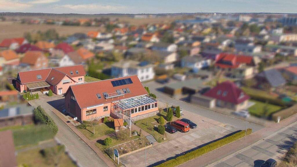 Haus zum Kauf 1.125.000 € 10 Zimmer 292,2 m² 2.692,2 m² Grundstück Warenshof Waren (Müritz) 17192