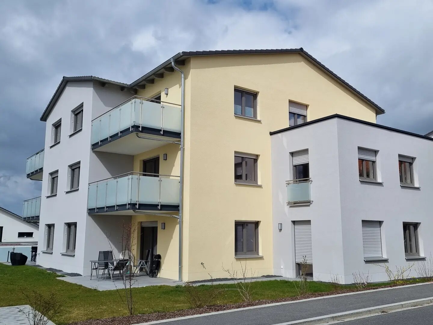 Wohnung zur Miete 700 € 3 Zimmer 91 m²<br/>Wohnfläche ab sofort<br/>Verfügbarkeit Schmiedeweg 1 Nürnberger Str. Amberg 92224