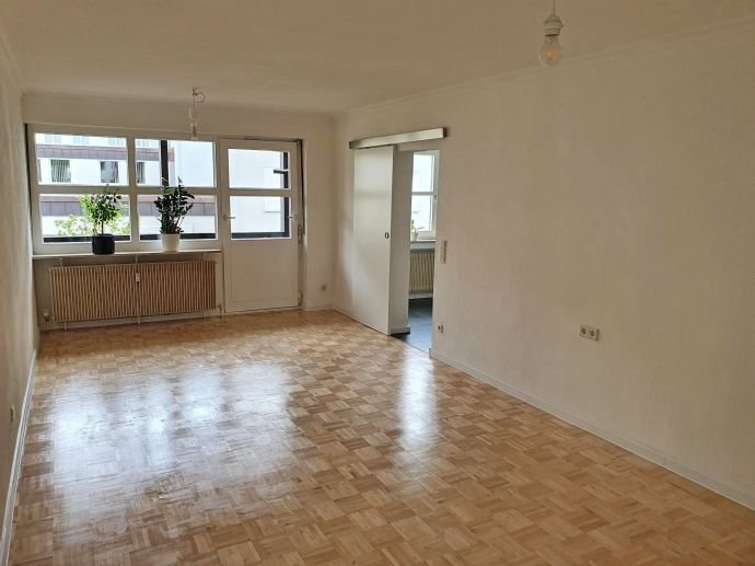 Wohnung zur Miete 800 € 3 Zimmer 84 m²<br/>Wohnfläche 1.<br/>Geschoss Jesuitengasse 14C Planungsbezirk 101 Straubing 94315