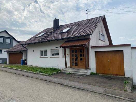Einfamilienhaus zum Kauf 365.000 € 5 Zimmer 138,3 m² 657 m² Grundstück Dürbheim 78589