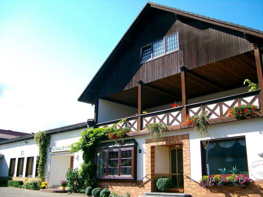 Haus zum Kauf 330.000 € 10 Zimmer 549 m² 924 m² Grundstück Westheim Marsberg 34431