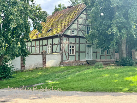 Haus zum Kauf 465.000 € 207 m² 6.042 m² Grundstück Altbarnim Neutrebbin 15320