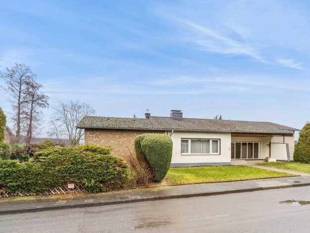 Einfamilienhaus zum Kauf 399.000 € 5 Zimmer 139,8 m² 974 m² Grundstück Merode Langerwehe 52379
