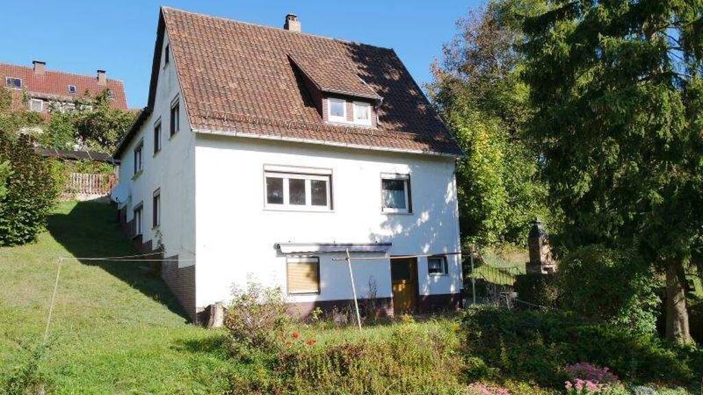 Einfamilienhaus zum Kauf 199.000 € 10 Zimmer 157 m² 925 m² Grundstück Dörfles 96487