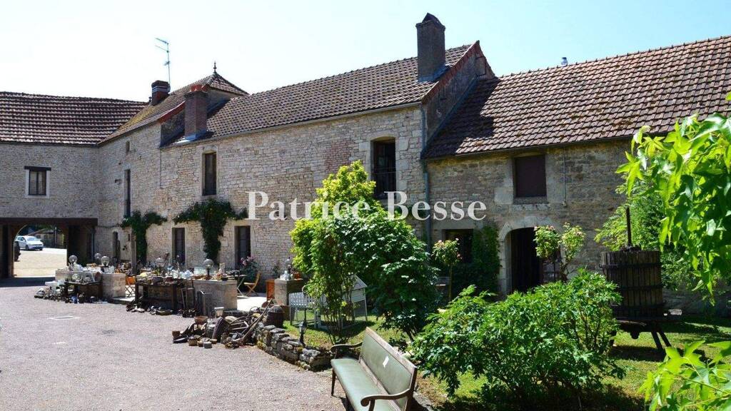Reihenmittelhaus zum Kauf 780.000 € 11 Zimmer 590 m² 3.436 m² Grundstück Centre Ville Beaune 21200