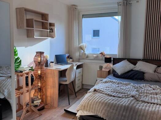 Wohnung zur Miete 475 € 1 Zimmer 12 m² Geschoss 3/3 frei ab 01.02.2026 Ost Ludwigsburg 71638