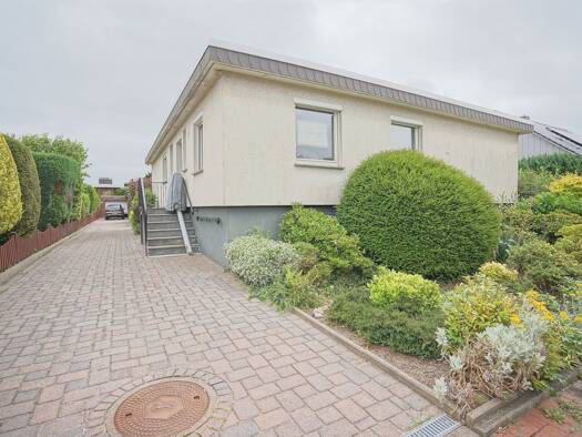 Einfamilienhaus zum Kauf 220.000 € 4 Zimmer 121 m² 597 m² Grundstück Lehe Lehe 27578