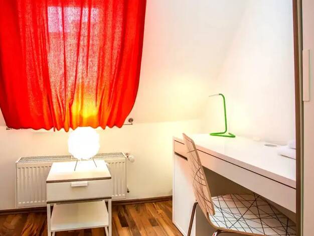 WG-Zimmer zur Miete Wohnen auf Zeit 350 € 14 m² 4. Geschoss frei ab 01.08.2025 Elbestraße 00 HH 4.OG Bahnhofsviertel Frankfurt am Main 60329