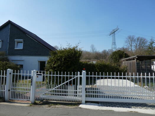 Mehrfamilienhaus zum Kauf 625.000 € 10 Zimmer 144 m² 826 m² Grundstück Biesdorf Berlin 12683