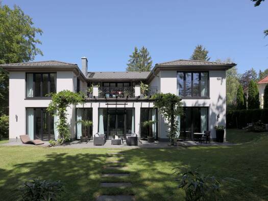Villa zum Kauf 8 Zimmer 338 m² 1.415 m² Grundstück Irschenhausen Icking 82057