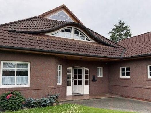 Bungalow zum Kauf 368.000 € 4 Zimmer 148 m² 1.036 m² Grundstück frei ab sofort Obenstrohe Varel 26316