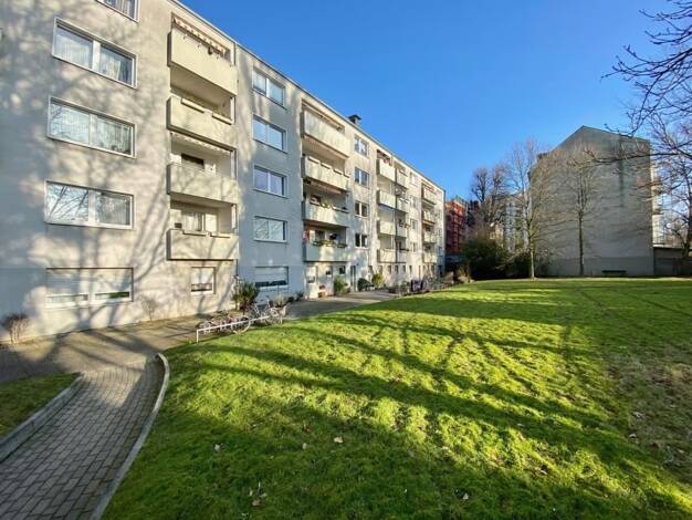 Wohnung zum Kauf provisionsfrei 329.000 € 4 Zimmer 94,6 m² 1. Geschoss Rather Kreuzweg 69 Rath Düsseldorf 40472