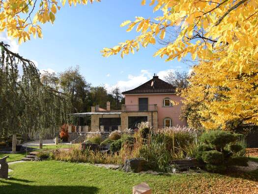 Haus zum Kauf 5 Zimmer 179 m² 2.360 m² Grundstück Kirchheim 97268