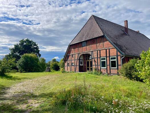 Bauernhaus zum Kauf provisionsfrei 399.000 € 7 Zimmer 280 m² 11.000 m² Grundstück frei ab 01.10.2026 Stapel Amt Neuhaus 19273