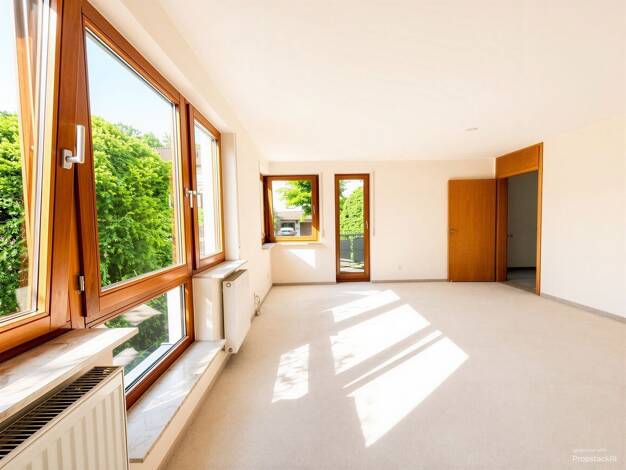 Wohnung zum Kauf 365.000 € 4,5 Zimmer 104 m² EG Calmbacher Straße 19 Böblingen Böblingen 71034