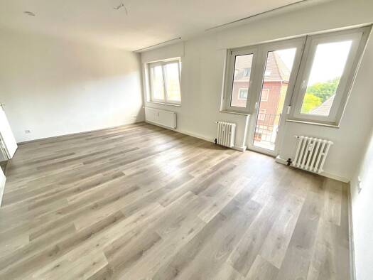 Wohnung zur Miete 559 € 3 Zimmer 81,6 m² 3. Geschoss frei ab 16.07.2026 Schwartzstr. 96 Altstadt-Mitte Oberhausen 46045