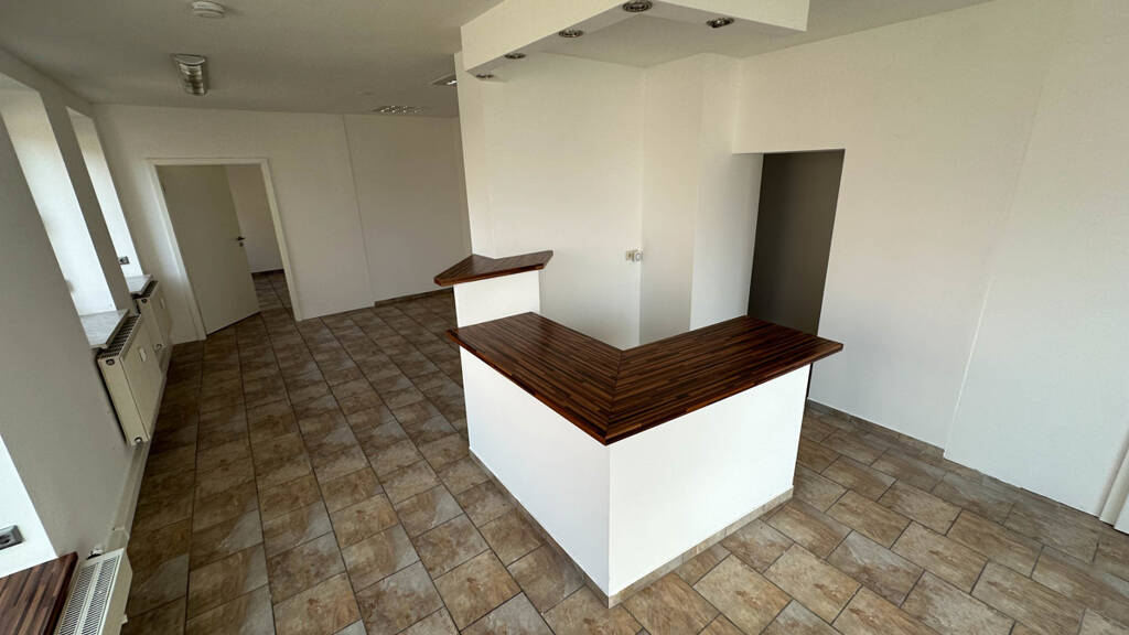 Wohnung zur Miete 510 € 3 Zimmer 85 m² EG Lutherstr. 12 Oelsnitz Oelsnitz/Erzgebirge 09376