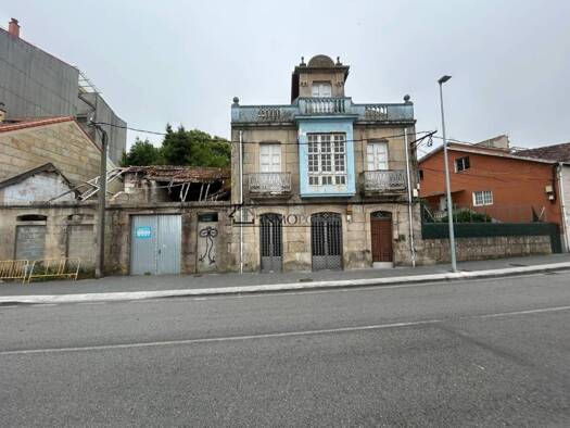 Villa zum Kauf 300.000 € 1 Zimmer 296 m² 990 m² Grundstück Pontevedra 36153