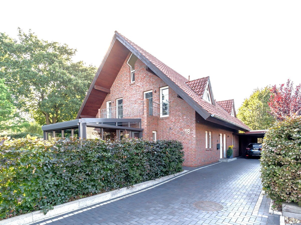 Einfamilienhaus zum Kauf 649.000 € 5 Zimmer 215 m²<br/>Wohnfläche 661 m²<br/>Grundstück Ofenerfeld Wiefelstede-Ofenerfeld 26215