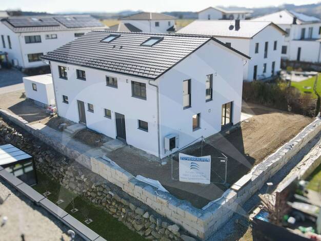 Doppelhaushälfte zum Kauf - Erstbezug provisionsfrei 499.900 € 4,5 Zimmer 131,3 m² 412 m² Grundstück Kaiserfeld 19a Frauenholz Aicha vorm Wald 94529