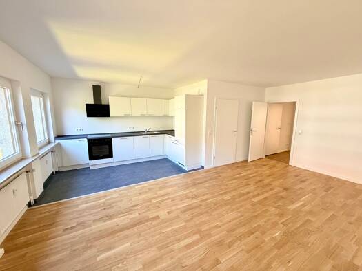 Wohnung zur Miete 910 € 2 Zimmer 75,8 m² 4. Geschoss frei ab sofort Sperberstraße 47 Hummelstein Weiterer Innenstadtgürtel Süd 90461