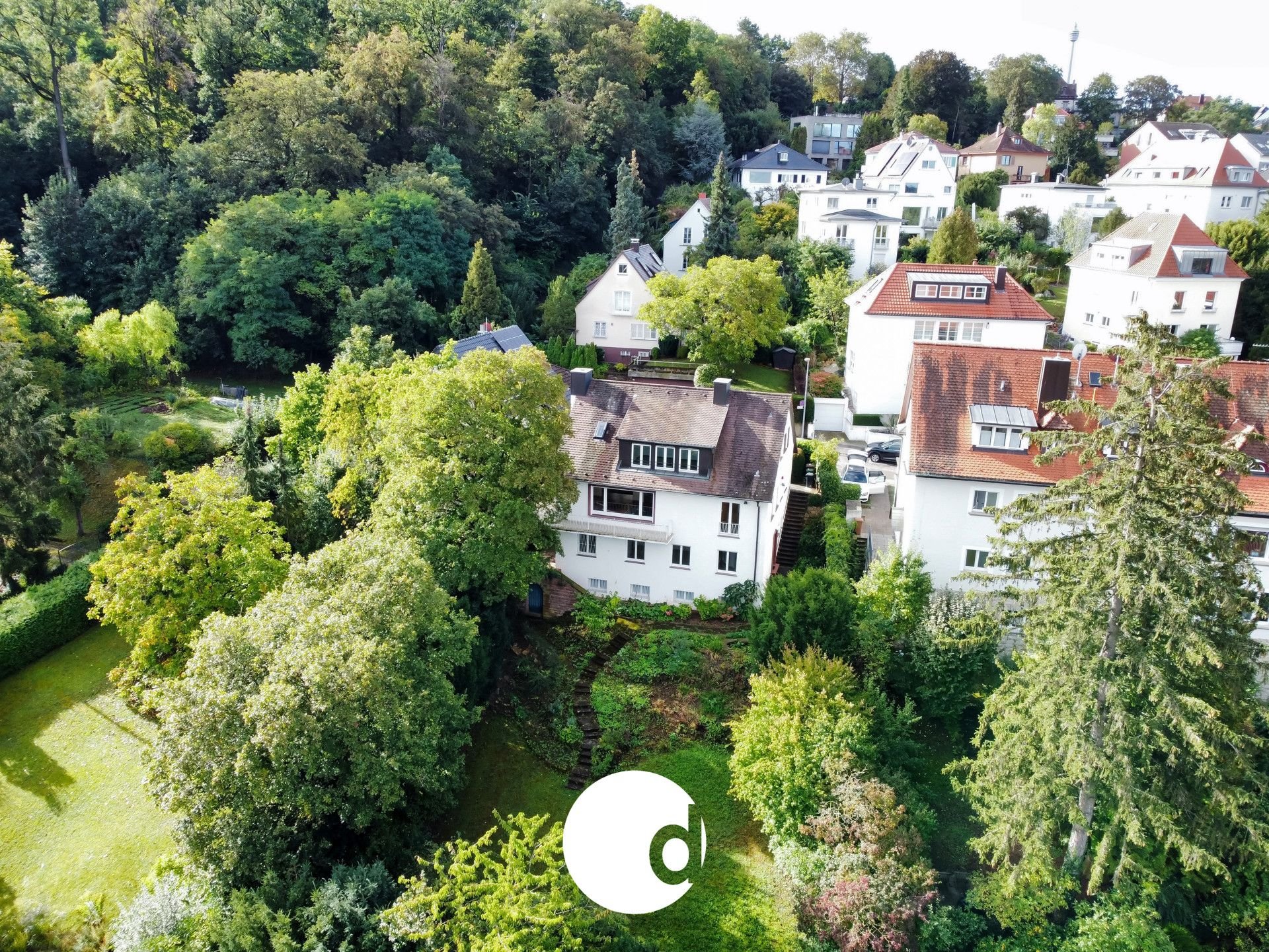 Einfamilienhaus zum Kauf 2.500.000 € 7 Zimmer 215 m²<br/>Wohnfläche 945 m²<br/>Grundstück ab sofort<br/>Verfügbarkeit Gänsheide Stuttgart 70186