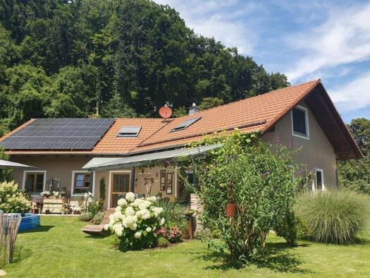 Haus zum Kauf 6,5 Zimmer 192 m² 1.289 m² Grundstück frei ab 01.01.2027 Klaffelsberger Unterneukirchen 84579