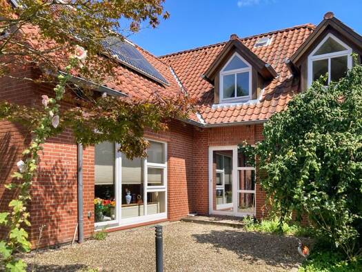 Haus zur Miete 2.100 € 7 Zimmer 190 m² 1.100 m² Grundstück Kappeln 24376