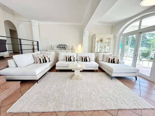 Chalet zur Miete 6.000 € 4 Zimmer 261 m² 503 m² Grundstück CL BELLAVISTA DEL CHAPARRAL 7 29649 MIJAS 7 Mijas 29649