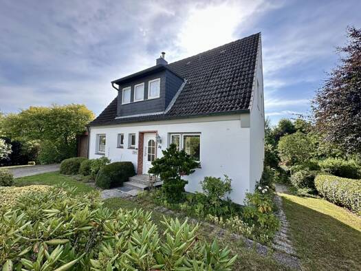 Einfamilienhaus zum Kauf 358.000 € 5 Zimmer 137 m² 921 m² Grundstück Ahrensbök Ahrensbök 23623