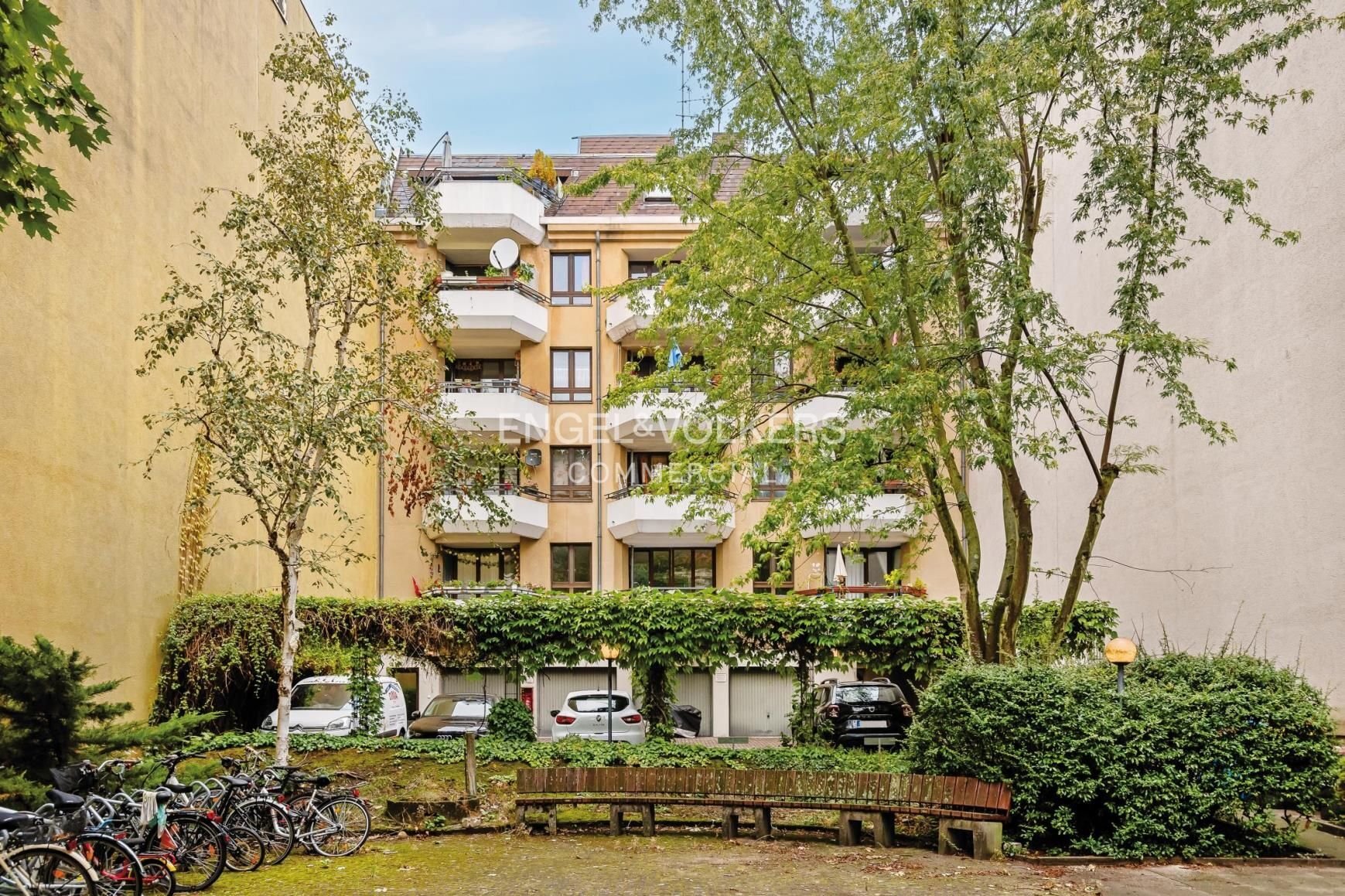 Immobilie zum Kauf als Kapitalanlage geeignet 1.950.000 € 950,8 m²<br/>Fläche 752 m²<br/>Grundstück Wilhelmstadt Berlin 13595