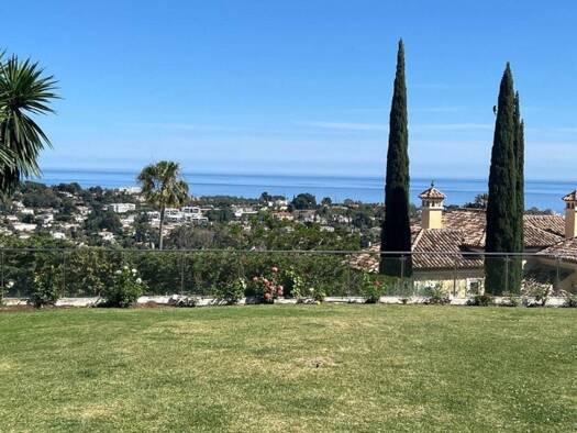 Chalet zur Miete 15.000 € 10 Zimmer 878 m² 2.278 m² Grundstück Estepona 29679