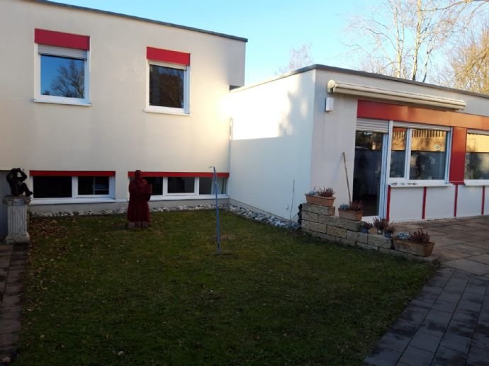 Reihenendhaus zum Kauf provisionsfrei 700.000 € 5 Zimmer 134 m²<br/>Wohnfläche 370 m²<br/>Grundstück 01.01.2025<br/>Verfügbarkeit Schulenburgstr. 13 Langwasser - Südwest Nürnberg 90473