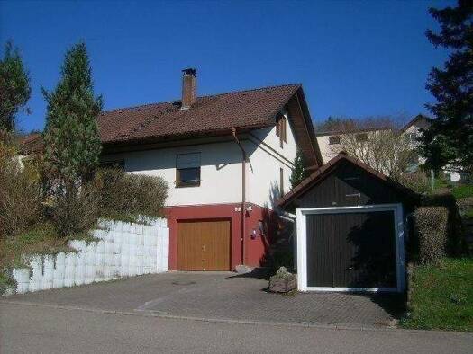 Einfamilienhaus zum Kauf als Kapitalanlage geeignet 310.000 € 5,5 Zimmer 124 m² 721 m² Grundstück Wälde Loßburg 72290